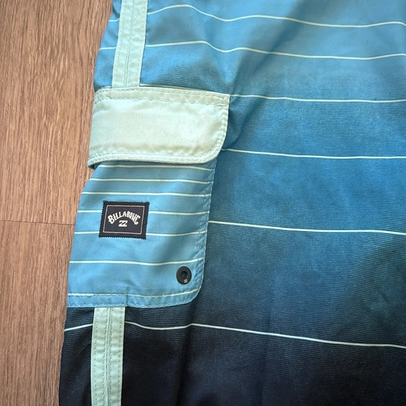 Billabong Recycler Board shorts Blue Stripped Beachy size 30 - Picture 2 of 8